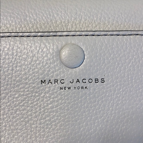 Marc Jacob Crossbody Wallet - Picture 2 of 5